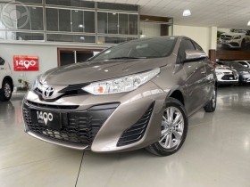 YARIS 1.5 XL PLUS CONNECT 16V FLEX 4P AUTOMÁTICO