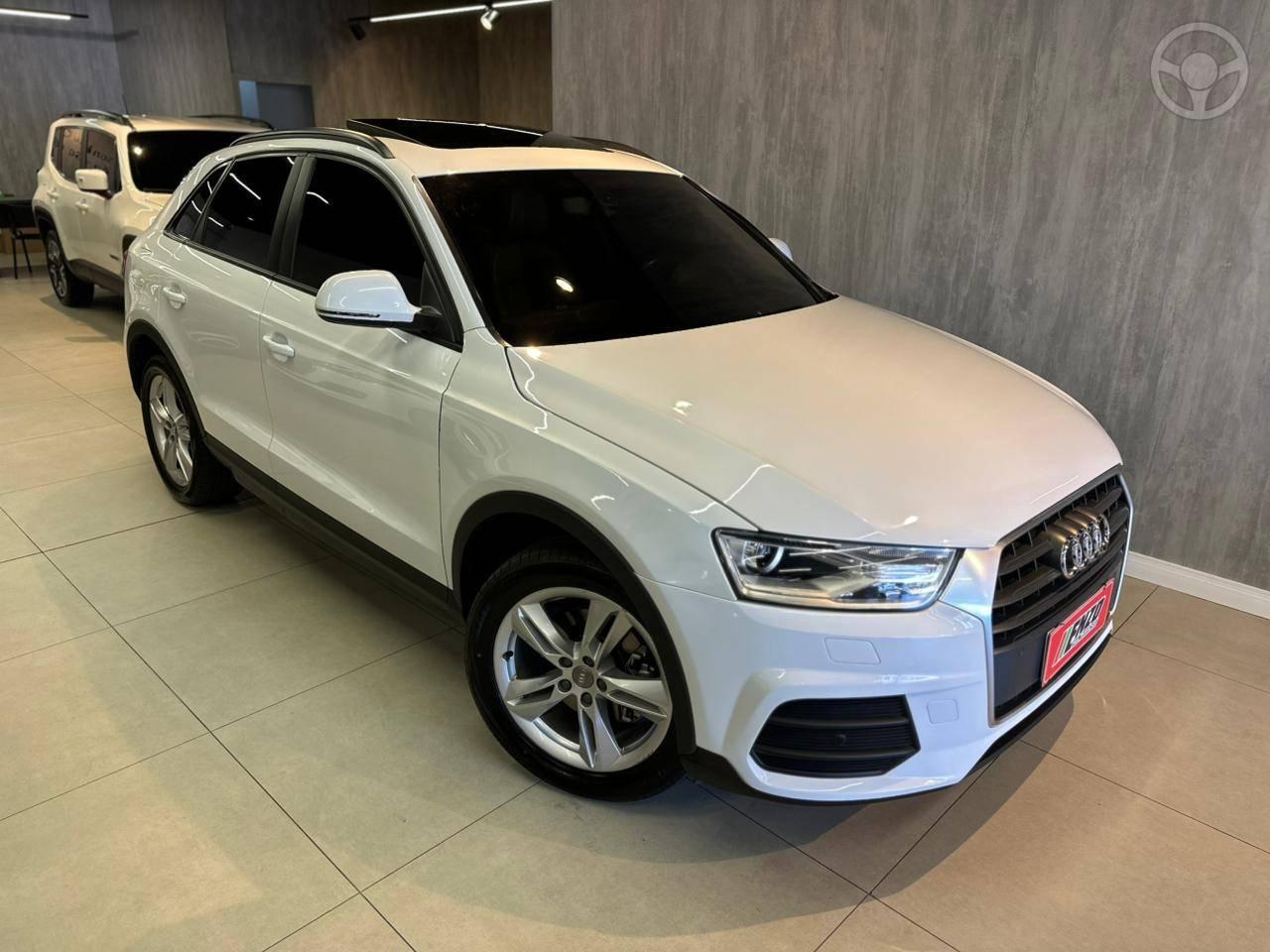 AUDI - Q3 1.4 TFSI AMBIENTE FLEX 4P S TRONIC - 2016/2017 - BRANCA - R$ 94.900,00