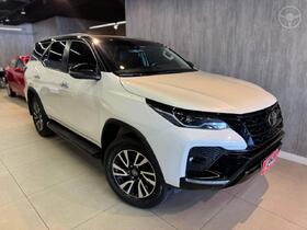 hilux sw4 2.8 srx 4x4 7 lugares 16v turbo intercooler diesel 4p automatico 2022 caxias do sul