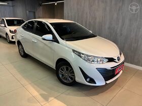 yaris 1.5 xl plus connect 16v flex 4p automatico 2022 caxias do sul