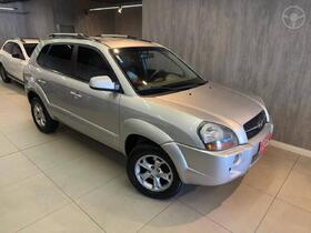tucson 2.0 mpfi gls base 16v 143cv 2wd flex 4p automatico 2016 caxias do sul
