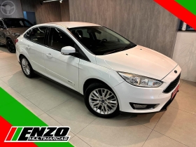 focus 2.0 se sedan 16v flex 4p automatico 2016 caxias do sul