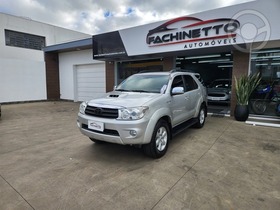 hilux sw4 srv 7 lugares automatica 4x4 3.0 turbo diesel  2011 soledade