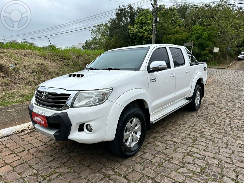 HILUX CAB.DUPLA SRV 3.0 TB - 2015 - LAJEADO