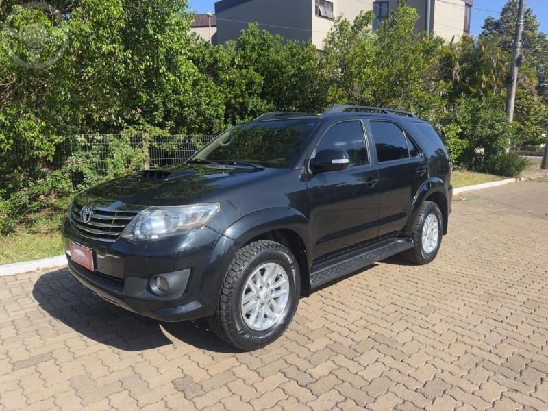 HILUX SW4 SRV 3.0 - 2012 - LAJEADO