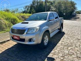 hilux cab.dupla srv 3.0 tb ic 2015 lajeado