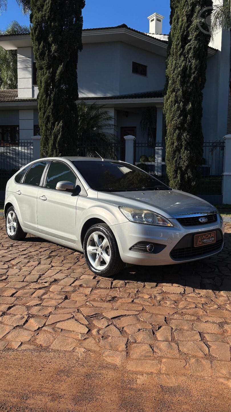 FOCUS 1.6 SE PLUS 16V FLEX 4P MANUAL - 2011 - CARAZINHO