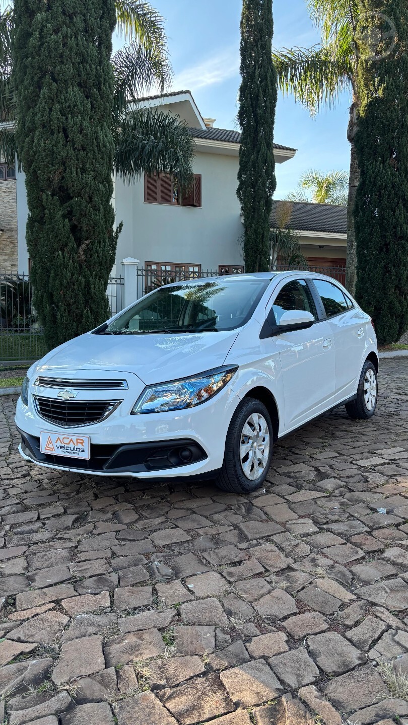 ONIX 1.4 MPFI LT 8V FLEX 4P MANUAL - 2014 - CARAZINHO