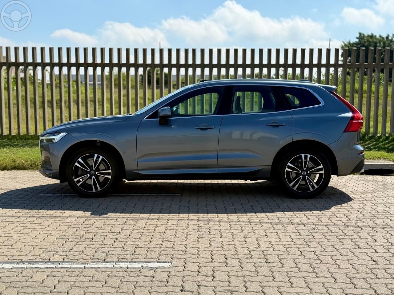 XC 60 D-5 MOMENTUM 2.0 AWD DIESEL 5P - 2020 - CHARQUEADAS