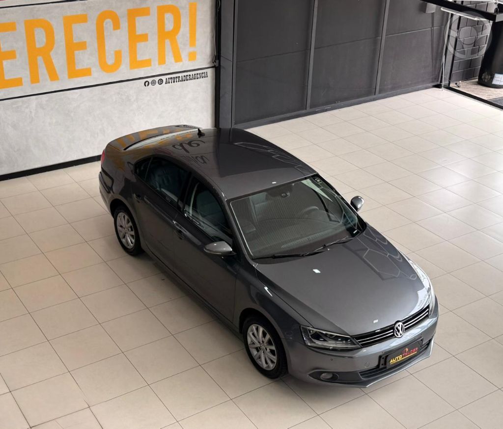 JETTA COMFORTLINE 2.0 T.FLEX 8V 4P TIPT. - 2012 - CHARQUEADAS