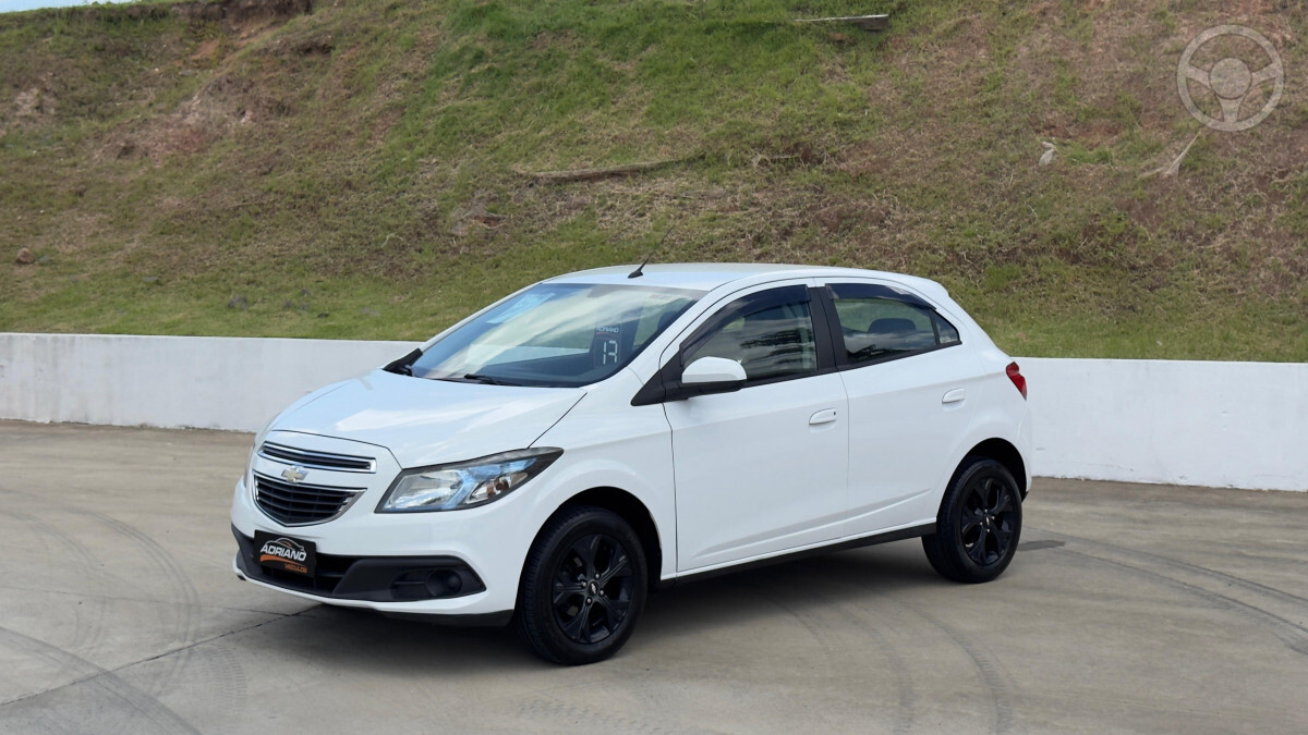 ONIX 1.4 MPFI LT 8V FLEX 4P MANUAL - 2013 - SANTA CRUZ DO SUL