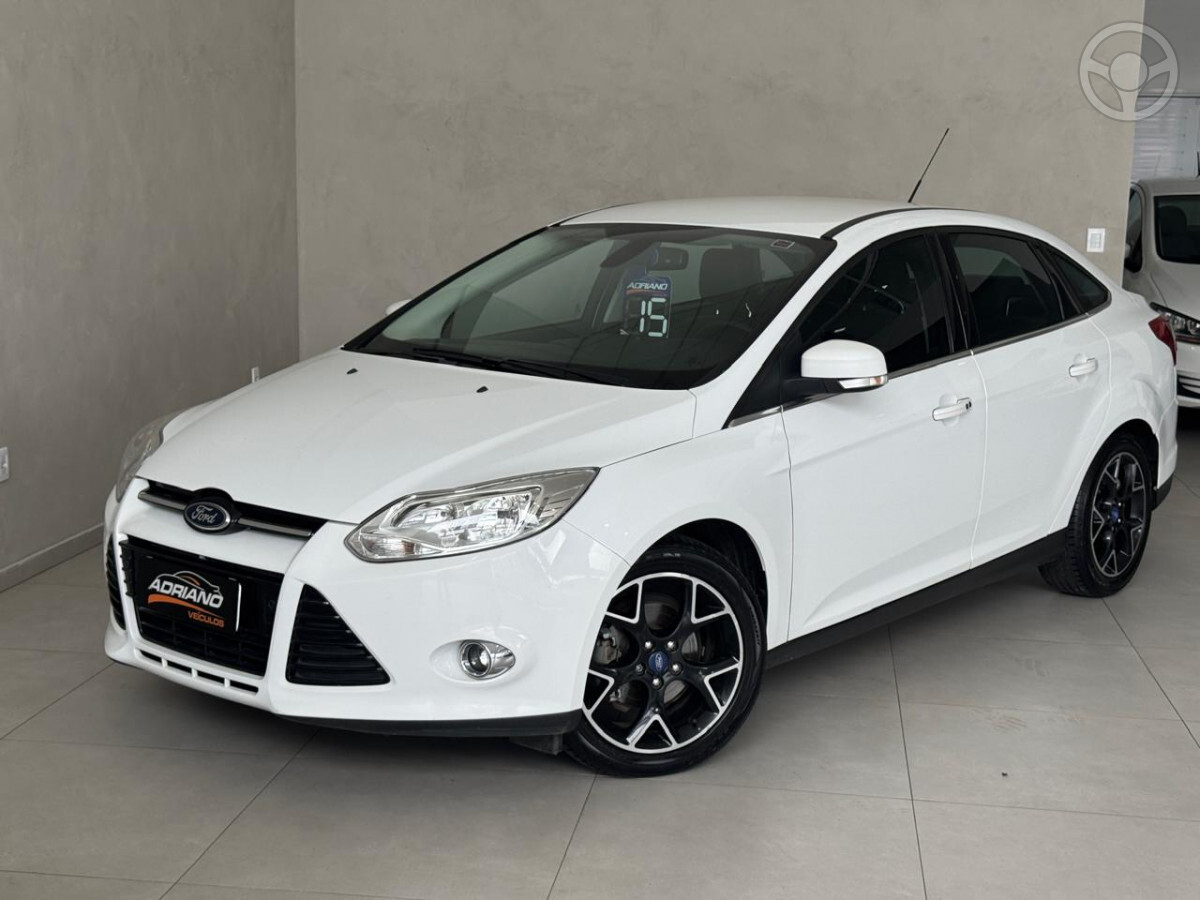 FOCUS 2.0 TITANIUM 16V FLEX 4P AUTOMÁTICO - 2015 - SANTA CRUZ DO SUL