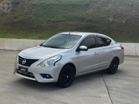 versa 1.6 16v flex unique 4p xtronic 2017 santa cruz do sul