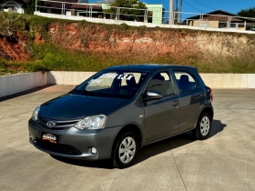 ETIOS 1.3 X 16V FLEX 4P MANUAL