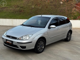 FOCUS 1.6 GL 8V FLEX 4P MANUAL