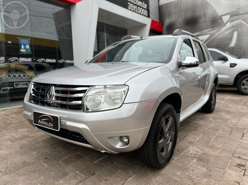 DUSTER 1.6 DYNAMIQUE 4X2 16V FLEX 4P MANUAL - 2014 - VACARIA