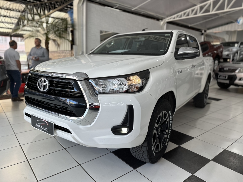 HILUX 2.8 SRV 4X4 CD 16V DIESEL 4P AUTOMÁTICO - 2024 - VACARIA