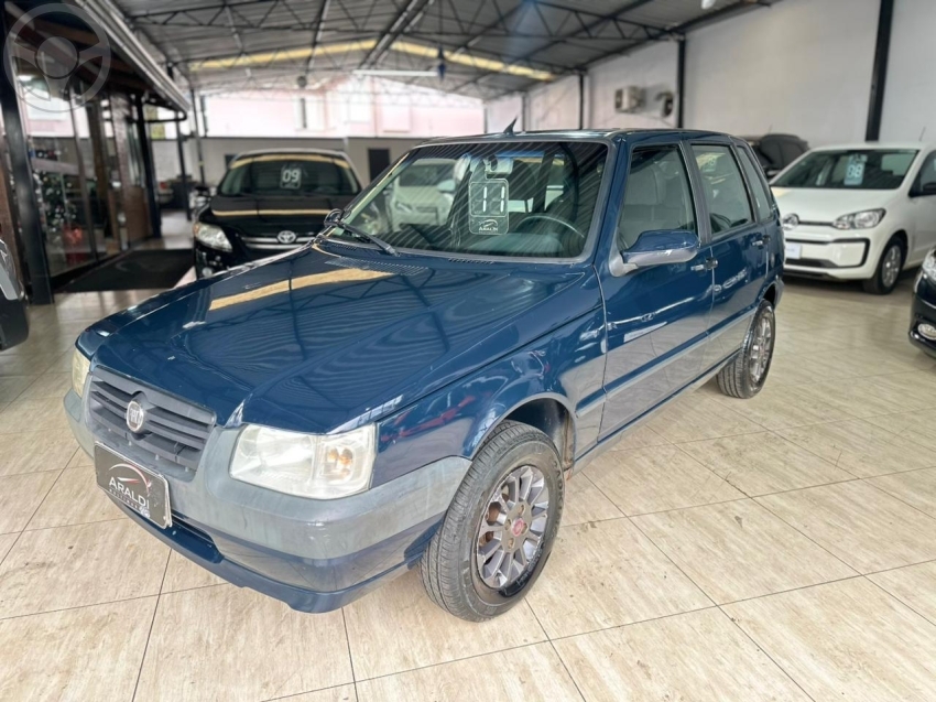 UNO 1.0 MPI LE FIRE ECONOMY 8V FLEX 4P MANUAL - 2011 - VACARIA