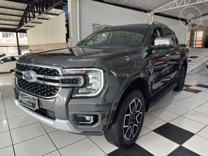 RANGER 3.0 V6 LIMITED PLUS CD TURBO 4X4 DIESEL 4P AUTOMÁTICO - 2025 - VACARIA