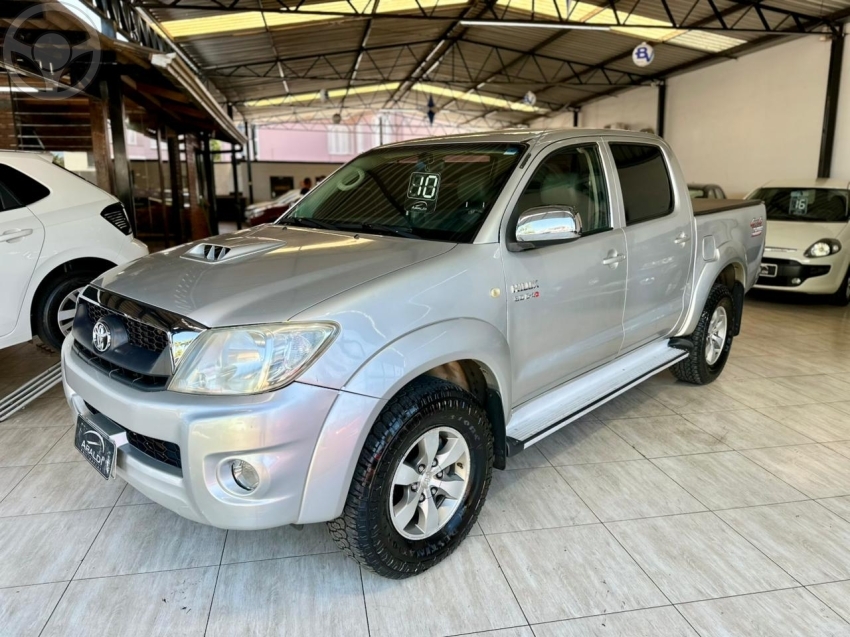 HILUX 3.0 SRV 4X4 CD 16V TURBO INTERCOOLER DIESEL 4P MANUAL - 2010 - VACARIA