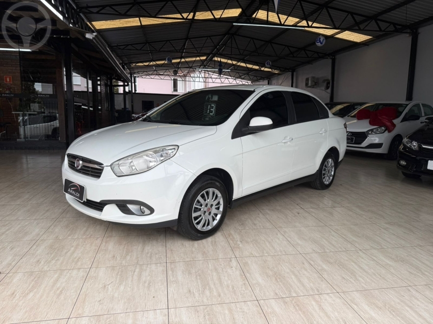 GRAND SIENA 1.4 MPI ATTRACTIVE 8V FLEX 4P MANUAL - 2013 - VACARIA