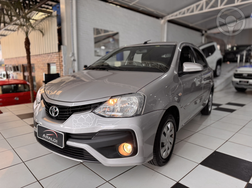 ETIOS 1.5 READY 16V FLEX 4P AUTOMÁTICO - 2018 - VACARIA