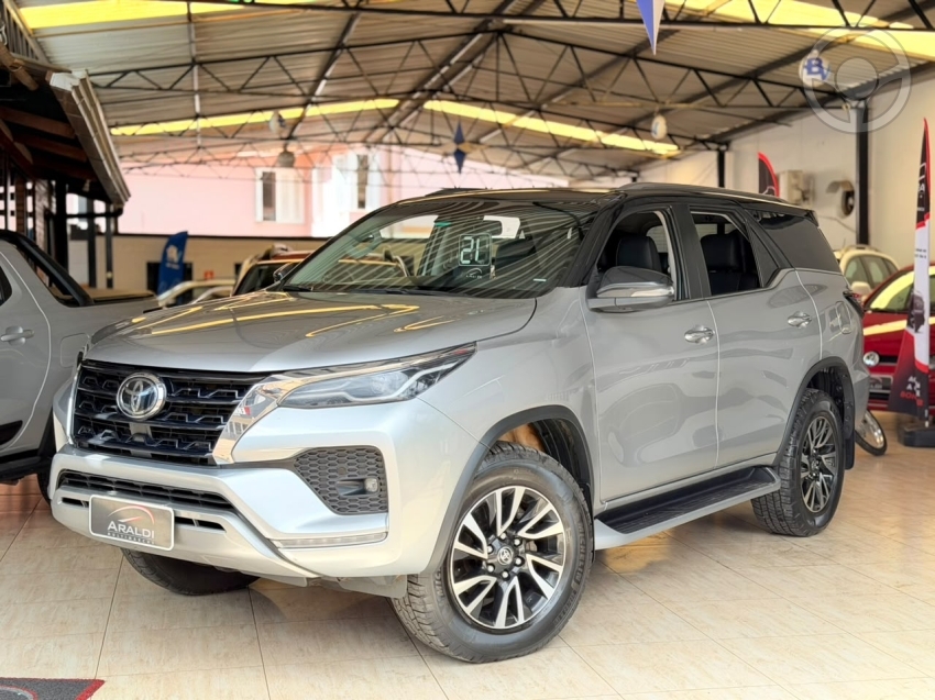HILUX SW4 2.8 SRX 4X4 16V TURBO INTERCOOLER DIESEL 4P AUTOMÁTICO - 2021 - VACARIA