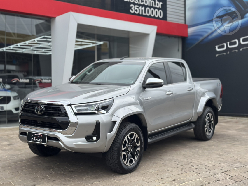 HILUX 2.8 SRX PLUS 4X4 CD TURBO DIESEL 4P AUTOMÁTICO - 2024 - VACARIA