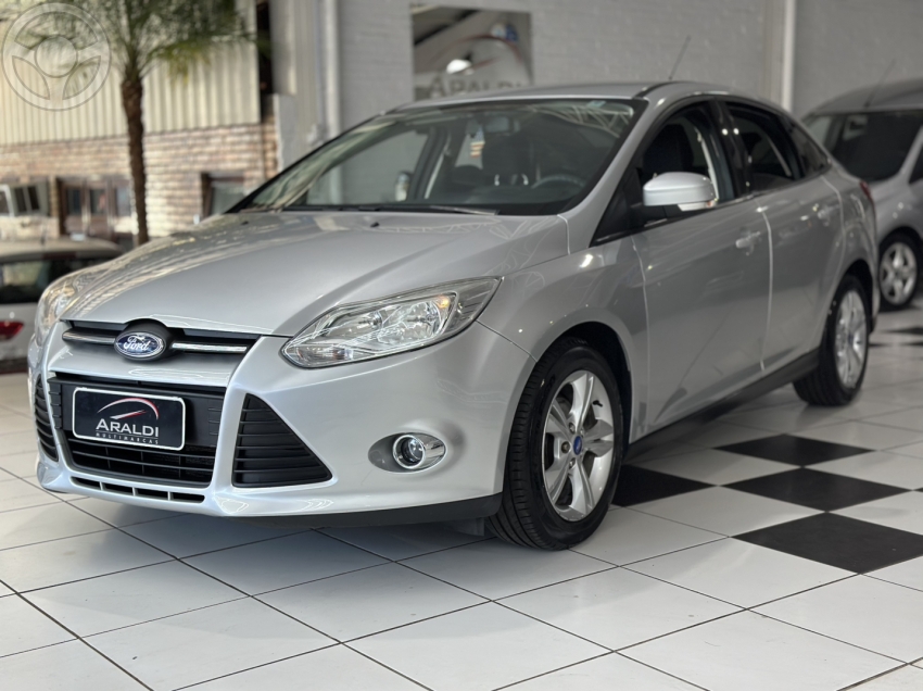 FOCUS 2.0 S SEDAN 16V FLEX 4P AUTOMÁTICO - 2015 - VACARIA