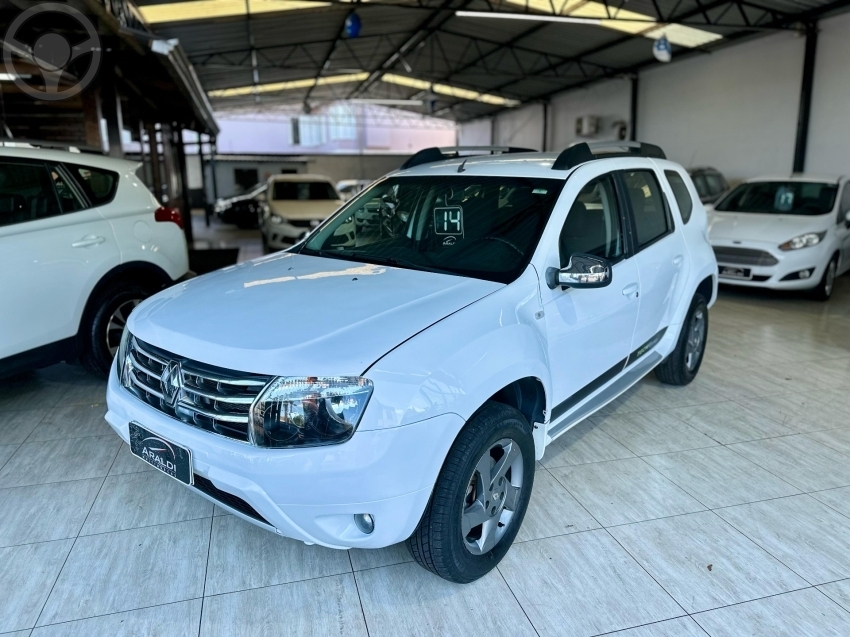 DUSTER 1.6 DYNAMIQUE 4X2 16V FLEX 4P MANUAL - 2014 - VACARIA