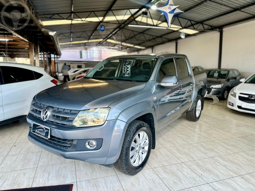 AMAROK 2.0 HIGHLINE 4X4 CD 16V TURBO INTERCOOLER DIESEL 4P AUTOMÁTICO - 2013 - VACARIA