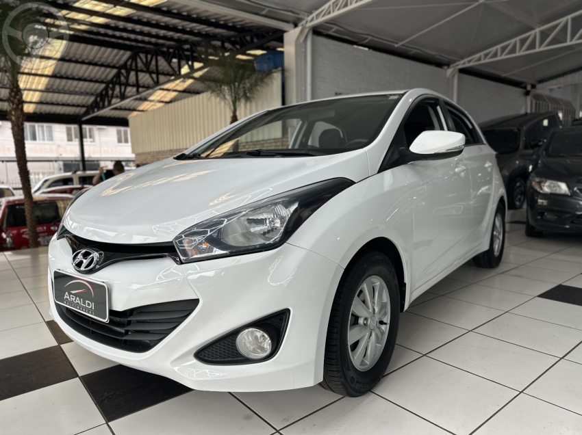 HB20 1.6 COMFORT PLUS 16V FLEX 4P MANUAL - 2014 - VACARIA