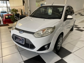 fiesta 1.6 rocam hatch 8v flex 4p manual 2014 vacaria