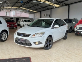 focus 2.0 glx 16v flex 4p automatico 2012 vacaria