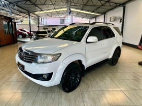 hilux sw4 2.7 sr 4x2 16v flex 4p automatico 2015 vacaria