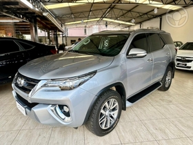 hilux sw4 2.8 srx 4x4 7 lugares 16v turbo intercooler diesel 4p automatico 2016 vacaria