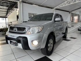 hilux 3.0 srv 4x4 cd 16v turbo intercooler diesel 4p manual 2010 vacaria