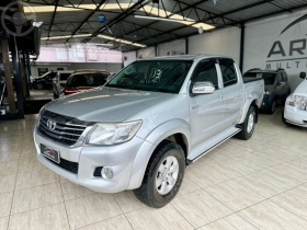 hilux 2.7 srv 4x4 cd 16v flex 4p automatico 2013 vacaria