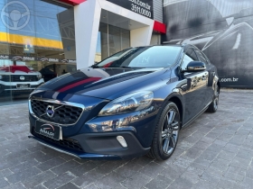 v40 2.0 t5 cross country awd turbo 4p automatico 2014 vacaria