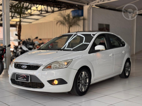 focus 2.0 ghia 16v 4p automatico 2009 vacaria