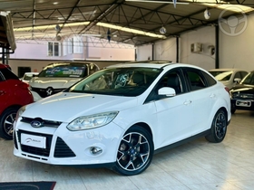 FOCUS 2.0 TITANIUM SEDAN 16V FLEX 4P AUTOMÁTICO
