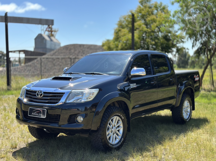HILUX 3.0 SRV TOP 4X4 CD 16V TURBO INTERCOOLER DIESEL 4P AUTOMÁTICO - 2013 - LAGOA VERMELHA