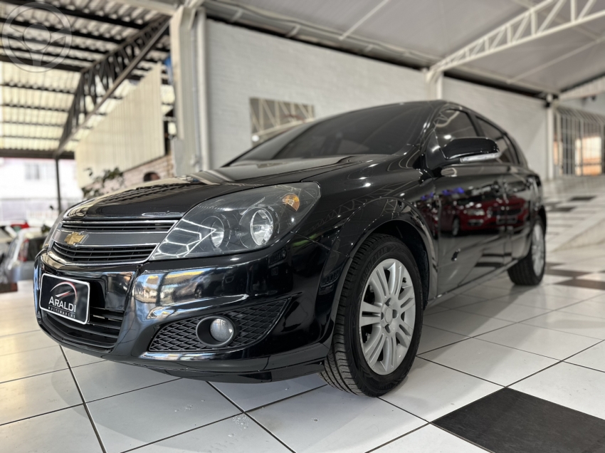 VECTRA 2.0 MPFI GT HATCH 8V FLEX 4P MANUAL - 2010 - LAGOA VERMELHA
