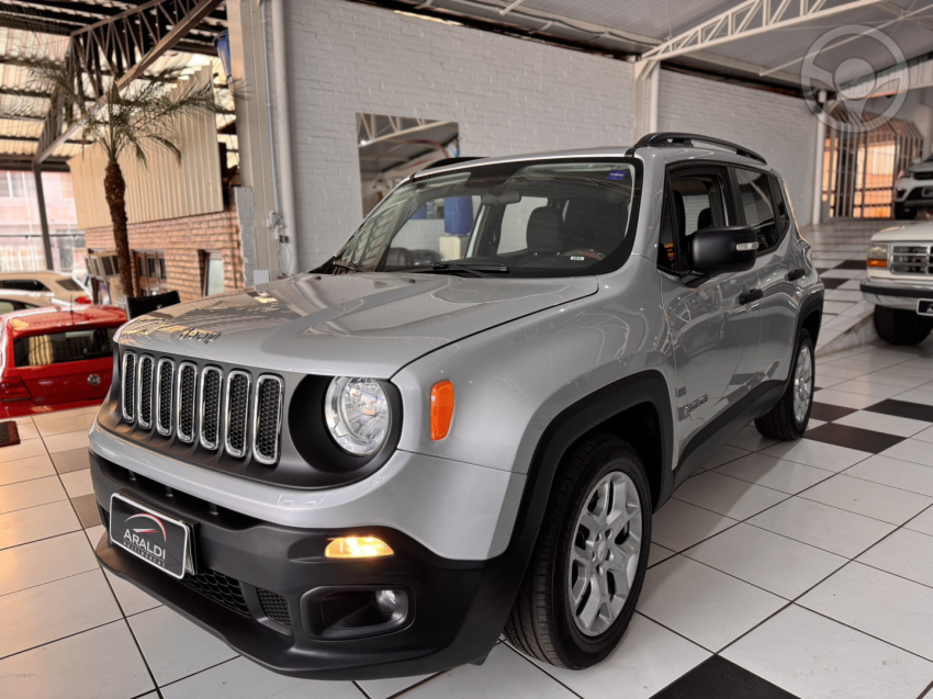 RENEGADE 1.8 16V FLEX SPORT 4P MANUAL - 2018 - LAGOA VERMELHA