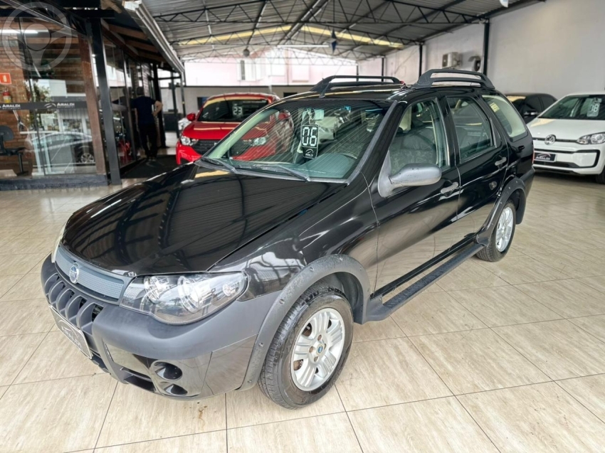 PALIO 1.8 MPI ADVENTURE WEEKEND 8V FLEX 4P MANUAL - 2006 - LAGOA VERMELHA