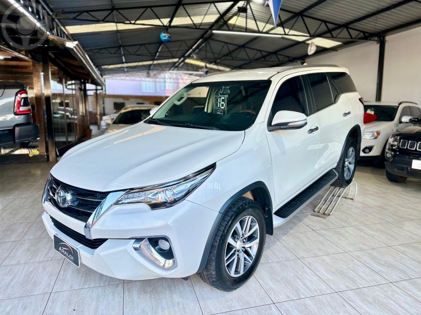 HILUX SW4 2.8 SRX 4X4 7 LUGARES 16V TURBO INTERCOOLER DIESEL 4P AUTOMÁTICO - 2016 - LAGOA VERMELHA