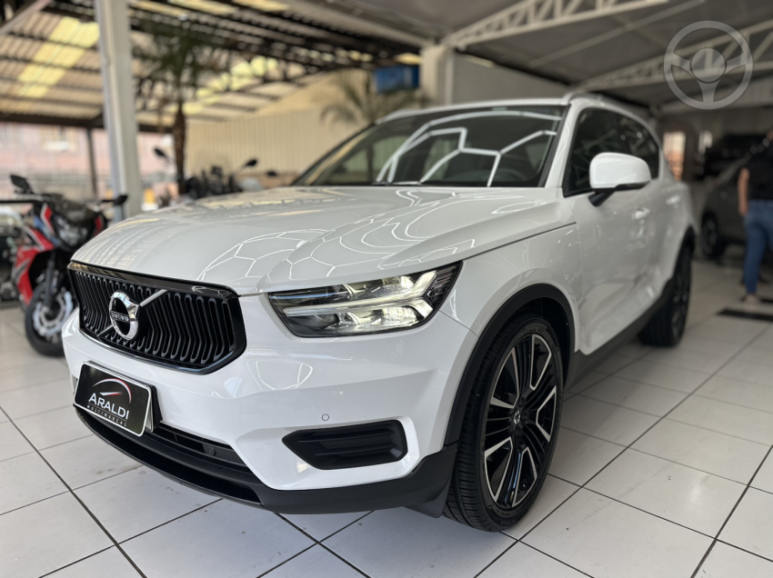 XC 40 2.0 T5 MOMENTUM AWD GEARTRONIC - 2020 - LAGOA VERMELHA
