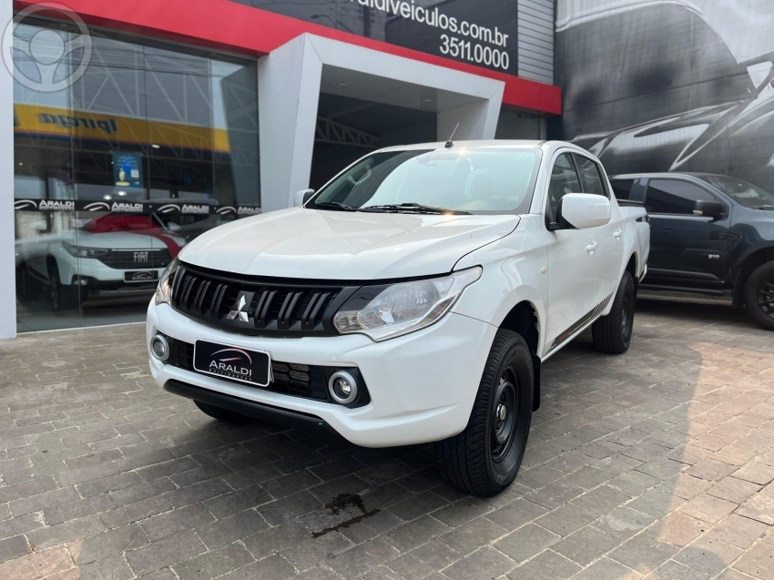 L200 TRITON 2.4 GLX SPORT CD 16V DIESEL 4P MANUAL - 2020 - LAGOA VERMELHA