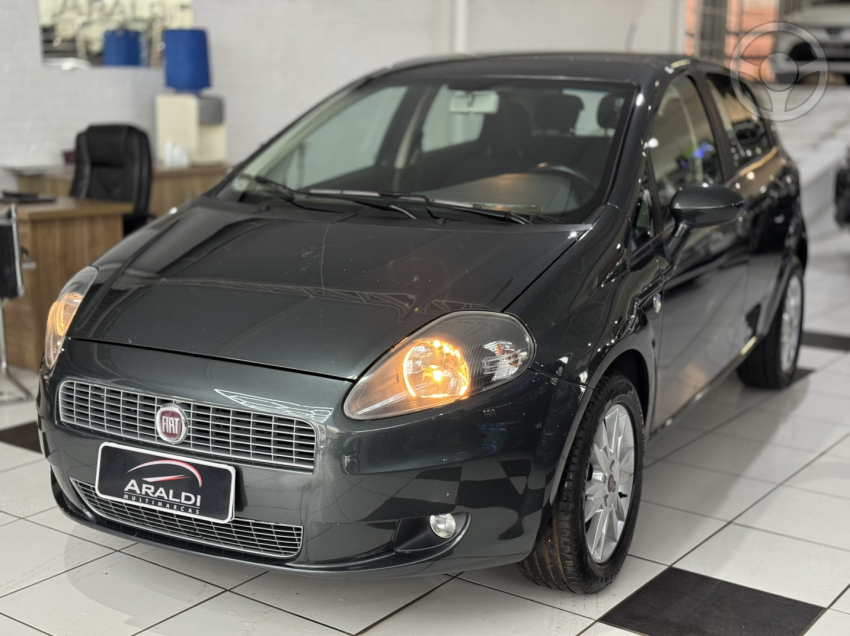 PUNTO 1.4 ATTRACTIVE ITALIA 8V FLEX 4P MANUAL - 2012 - LAGOA VERMELHA