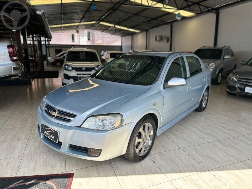 ASTRA 2.0 MPFI ADVANTAGE 8V FLEX 4P MANUAL - 2011 - LAGOA VERMELHA